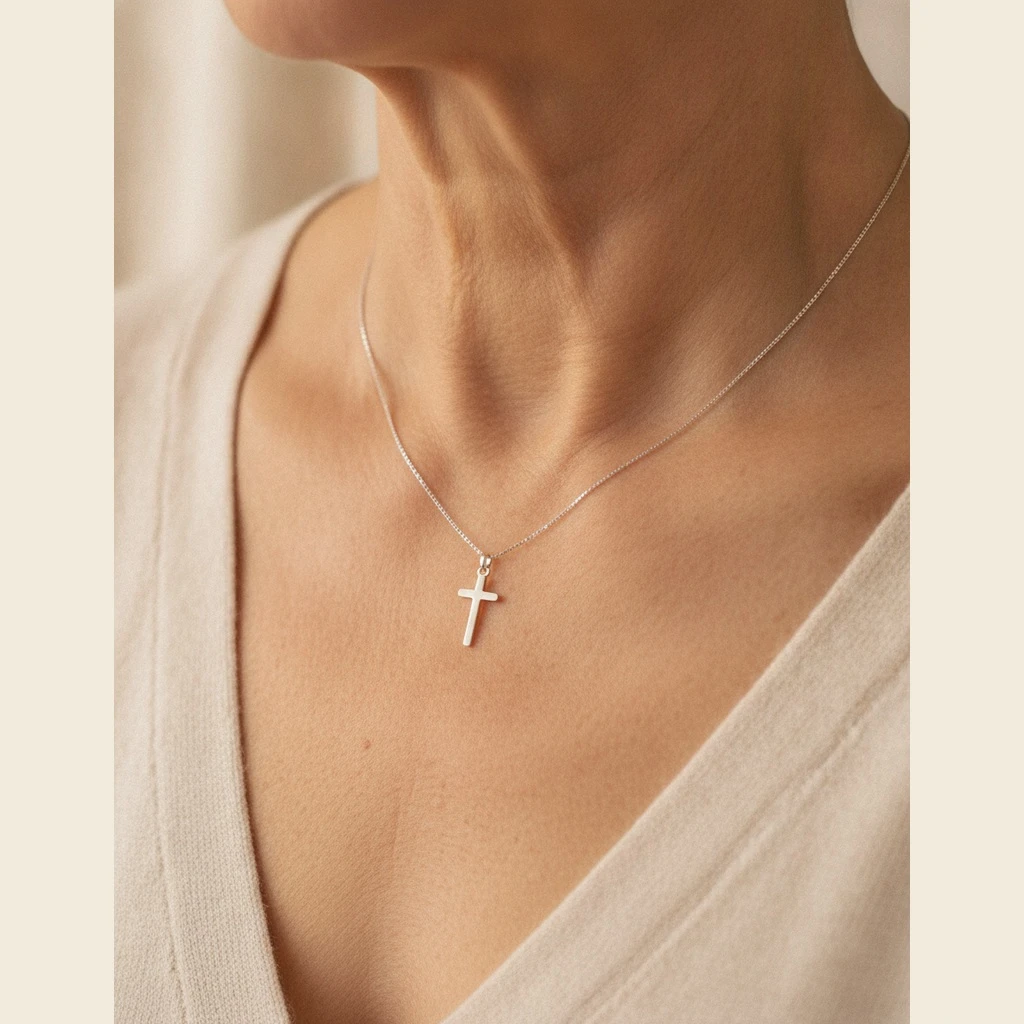 Simple Cross Pendant Necklace
